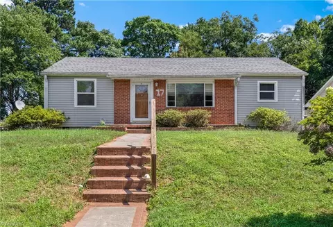 17 Edgewood View Ln, Winston Salem, NC 27127