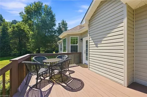 Exterior - 122 Idlewild Rd, Advance, NC 27006 photo 6 of 9