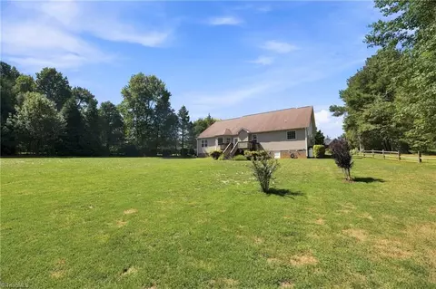 Exterior - 122 Idlewild Rd, Advance, NC 27006 photo 8 of 9