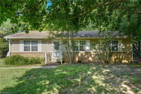 4906 Pheasant Dr, Greensboro, NC 27406