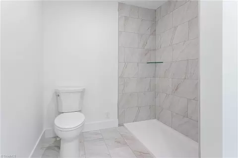 Bath - 3760 Meadowbrook Dr, Trinity, NC 27370 photo 2 of 3