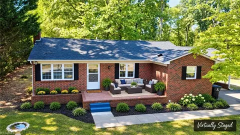 316 Old Hollow Rd, Winston Salem, NC 27105
