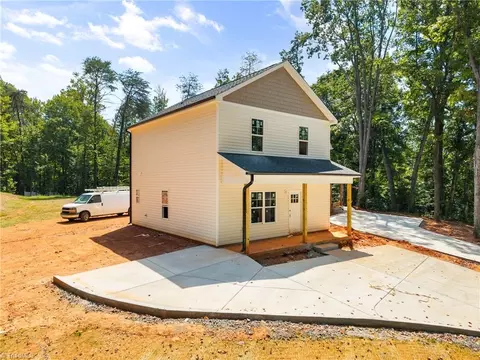107 Barlow Cir, Winston Salem, NC 27105