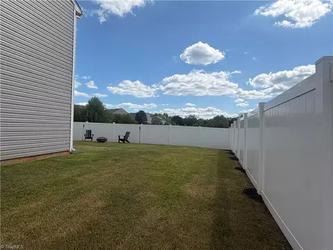Exterior - 6947 Saddlebred Dr, Trinity, NC 27370 photo 6 of 7