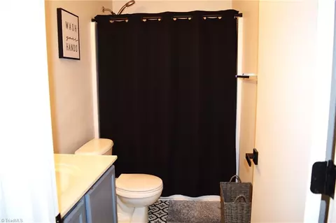 Bath - 1015 Cayley Ct, High Point, NC 27260 photo 3 of 3