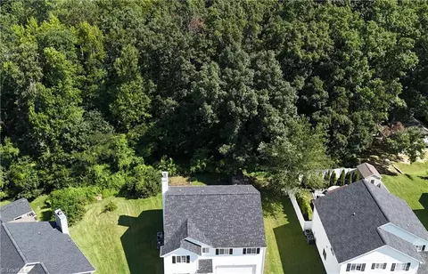 View/Area - 1015 Cayley Ct, High Point, NC 27260 photo 4 of 5