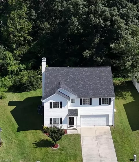 View/Area - 1015 Cayley Ct, High Point, NC 27260 photo 1 of 5