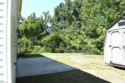 Exterior - 1015 Cayley Ct, High Point, NC 27260 photo 2 of 2