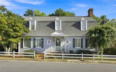 311 Muirfield Dr, Winston Salem, NC 27106
