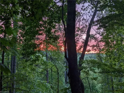 2828 Pine St E, Mount Airy, NC 27030 photo 3