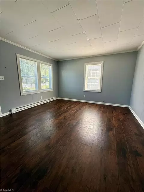 Living - 1003 Unity St, Thomasville, NC 27360 photo 1 of 1