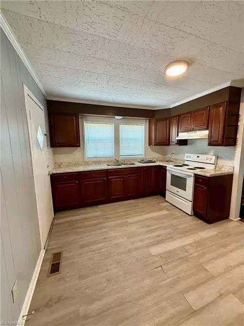 Kitchen - 1003 Unity St, Thomasville, NC 27360 photo 2 of 2