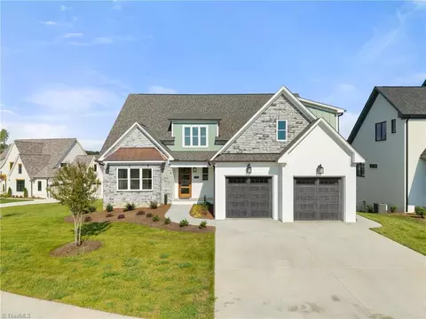 727 Royal Jasmine Ct, Winston Salem, NC 27106