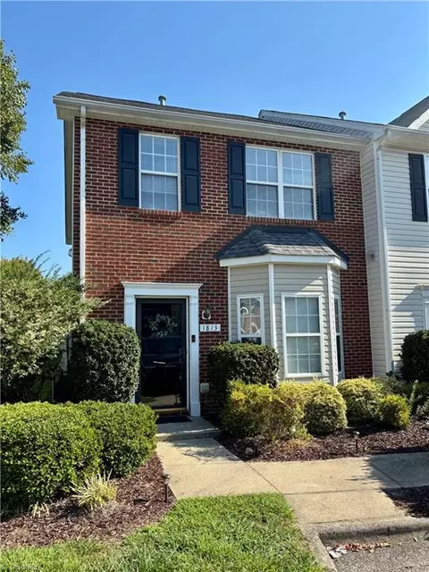 1813 Olivers Crossing Cir, Winston Salem, NC 27127