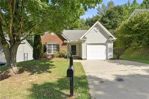 5117 Oakhurst Park Ct, Kernersville, NC 27284