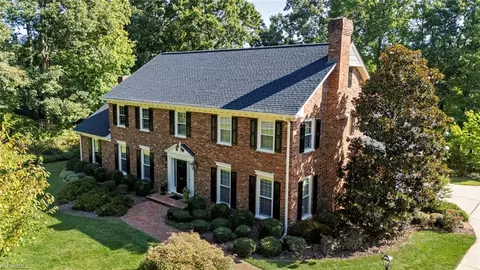 5001 Edinborough Rd, Greensboro, NC 27406