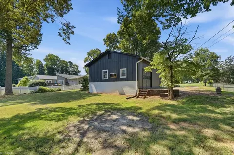 Exterior - 4484 Virginia Dr, Trinity, NC 27370 photo 4 of 7