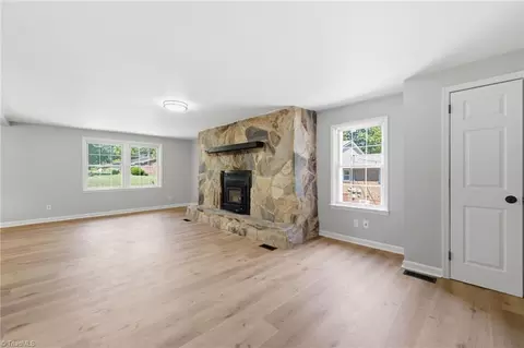 Living - 4484 Virginia Dr, Trinity, NC 27370 photo 7 of 11