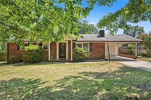 3932 Yokley St, Winston Salem, NC 27107