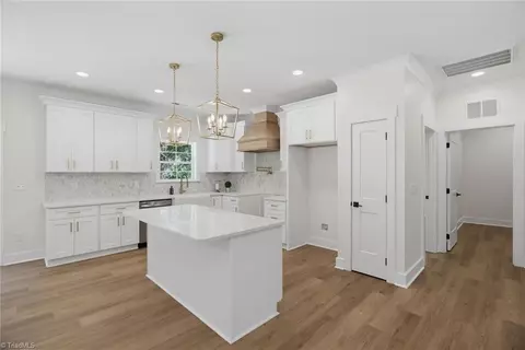 Entry Way - 761 Brown Rd, King, NC 27021 photo 1 of 3