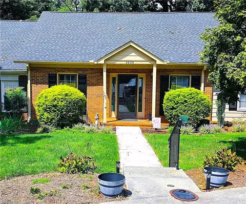 3655 Cherry Hill Dr, Greensboro, NC 27410
