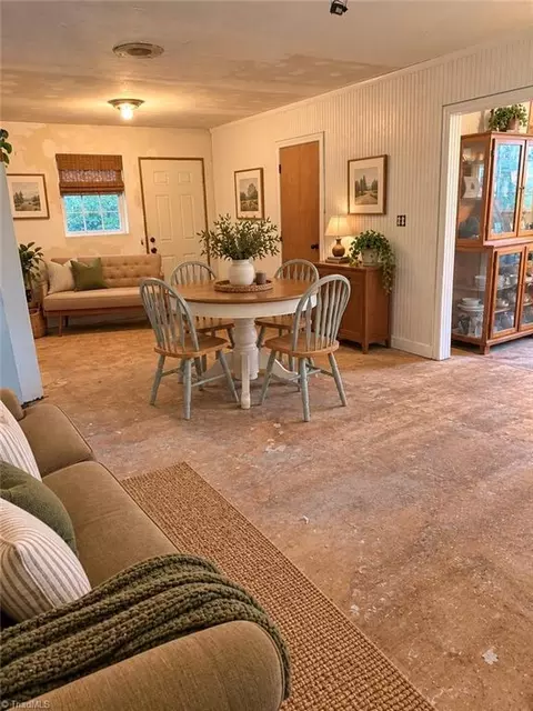 Dining - 6468 Hampton Rd, Clemmons, NC 27012 photo 1 of 1