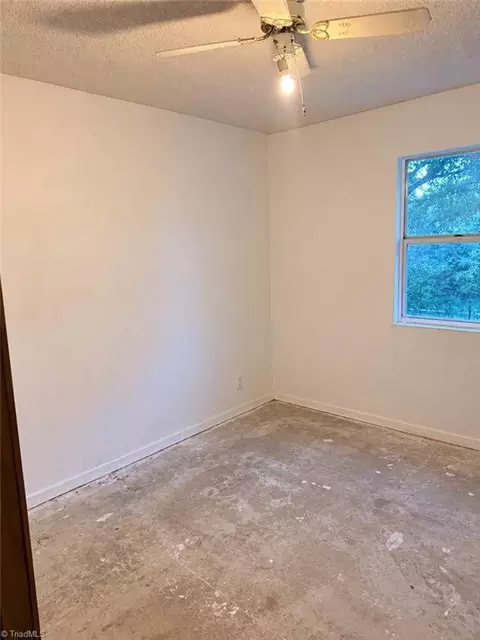 Bedroom - 6468 Hampton Rd, Clemmons, NC 27012 photo 2 of 2