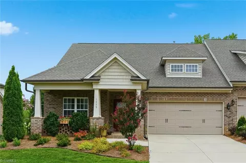 1009 Beechcrest Dr, Kernersville, NC 27284