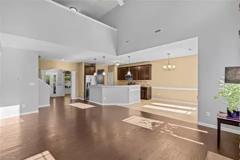 Entry Way - 1814 Castle Gate Ct, High Point, NC 27265 photo 2 of 5
