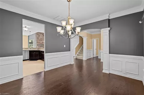 Entry Way - 1814 Castle Gate Ct, High Point, NC 27265 photo 4 of 5