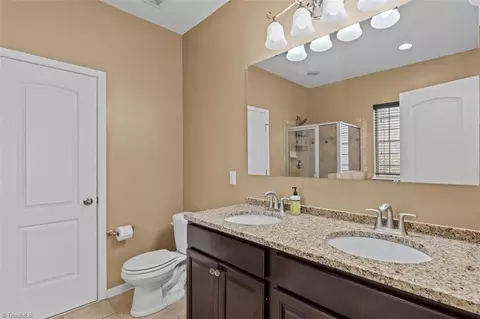 Bath - 1814 Castle Gate Ct, High Point, NC 27265 photo 1 of 3