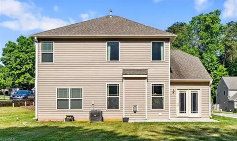 Exterior - 1814 Castle Gate Ct, High Point, NC 27265 photo 2 of 2