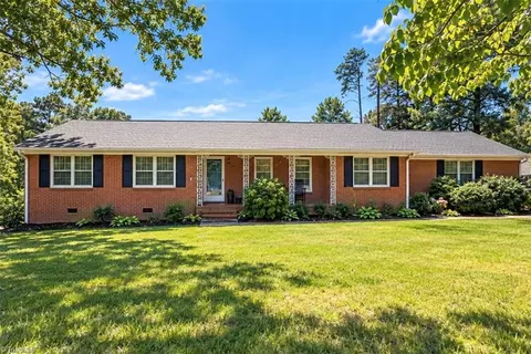 1011 Mountain St, Kernersville, NC 27284