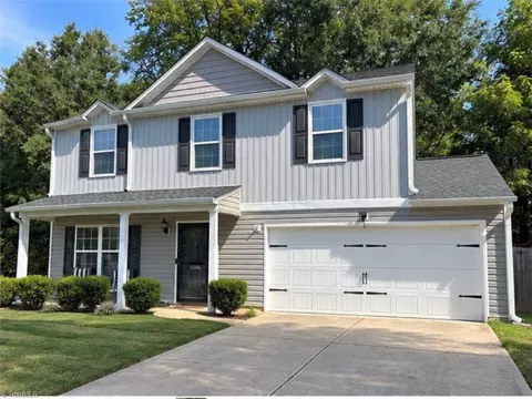4506 Stephen Oaks Way, Greensboro, NC 27405