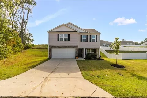 Exterior - 5140 Payne St, Trinity, NC 27370 photo 2 of 10