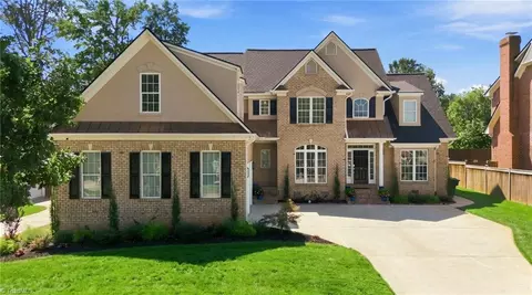 14 Middlefield Ct, Greensboro, NC 27455
