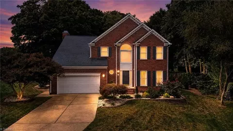 7 Timber Ridge Ct, Greensboro, NC 27407