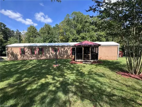 210 Star View Dr, King, NC 27021 photo 4