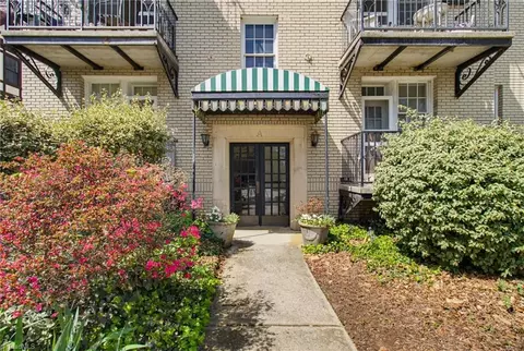 1013 Elm St N #A6, Greensboro, NC 27401