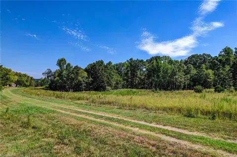 1155 Chumney Loop, Eden, NC 27288 photo 8