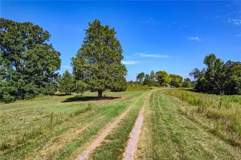 1155 Chumney Loop, Eden, NC 27288 photo 7