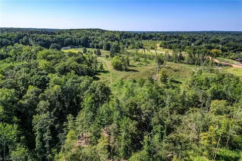 1155 Chumney Loop, Eden, NC 27288 photo 14