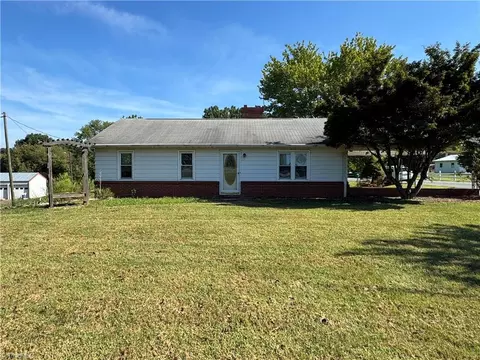 Exterior - 200 King St W, King, NC 27021 photo 13 of 17