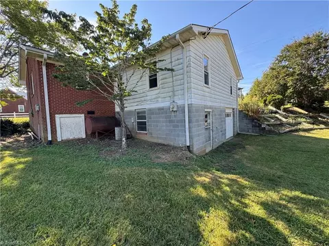 Exterior - 200 King St W, King, NC 27021 photo 9 of 17