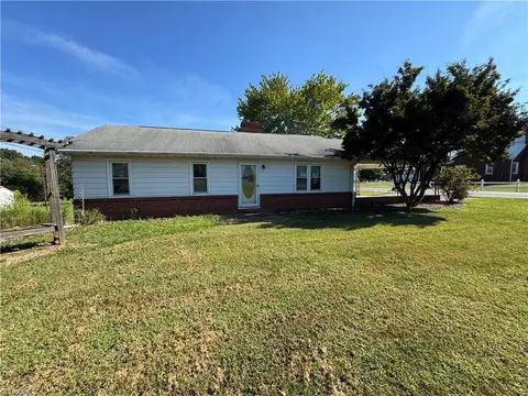 Exterior - 200 King St W, King, NC 27021 photo 15 of 17