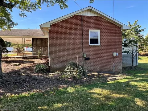 Exterior - 200 King St W, King, NC 27021 photo 6 of 17