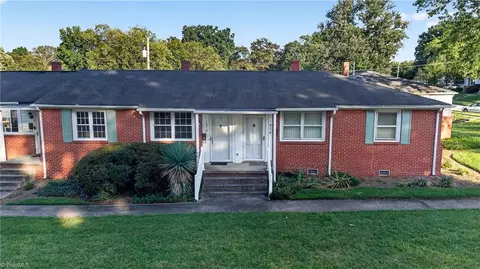 1810 Villa Dr, Greensboro, NC 27403