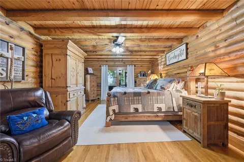 Bedroom - 2235 Buck Mountain Rd, Purlear, NC 28665 photo 1 of 10
