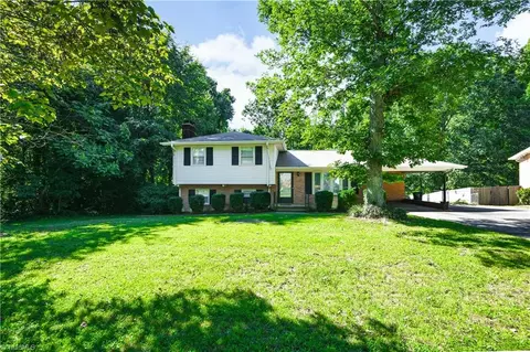 4025 Sedgewood Ln, Greensboro, NC 27407