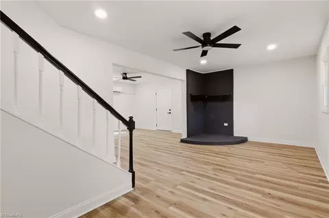 Living - 5519 Windemere Cir, Trinity, NC 27370 photo 5 of 7